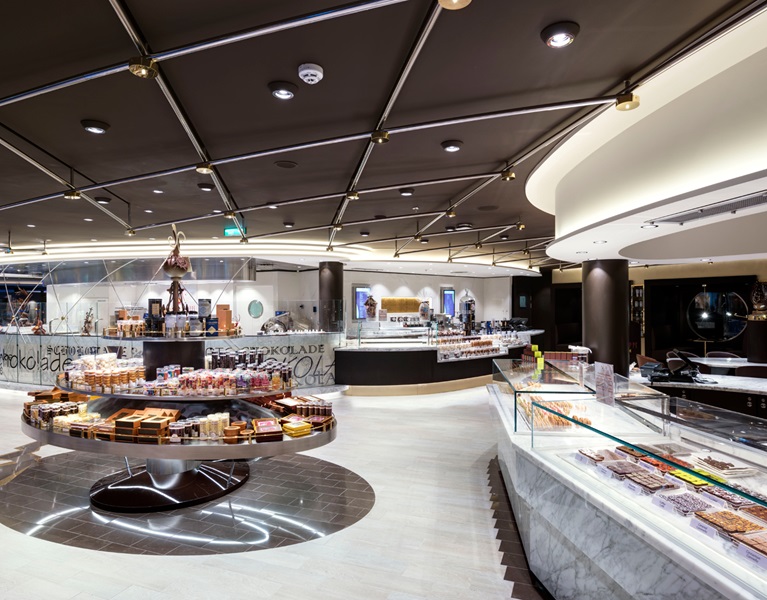 MSC Bellissima Jean-Philippe Maury Chocolaterie.jpg